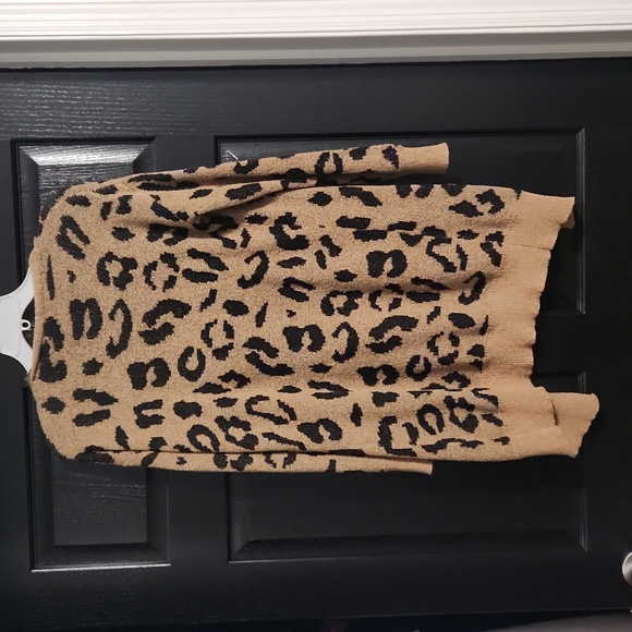 Women's cardigan. Shein. Leopard print. Size SMALL - Picture 3 of 3